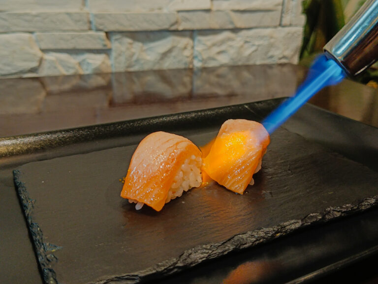 Nigiri Salmón Flambeado